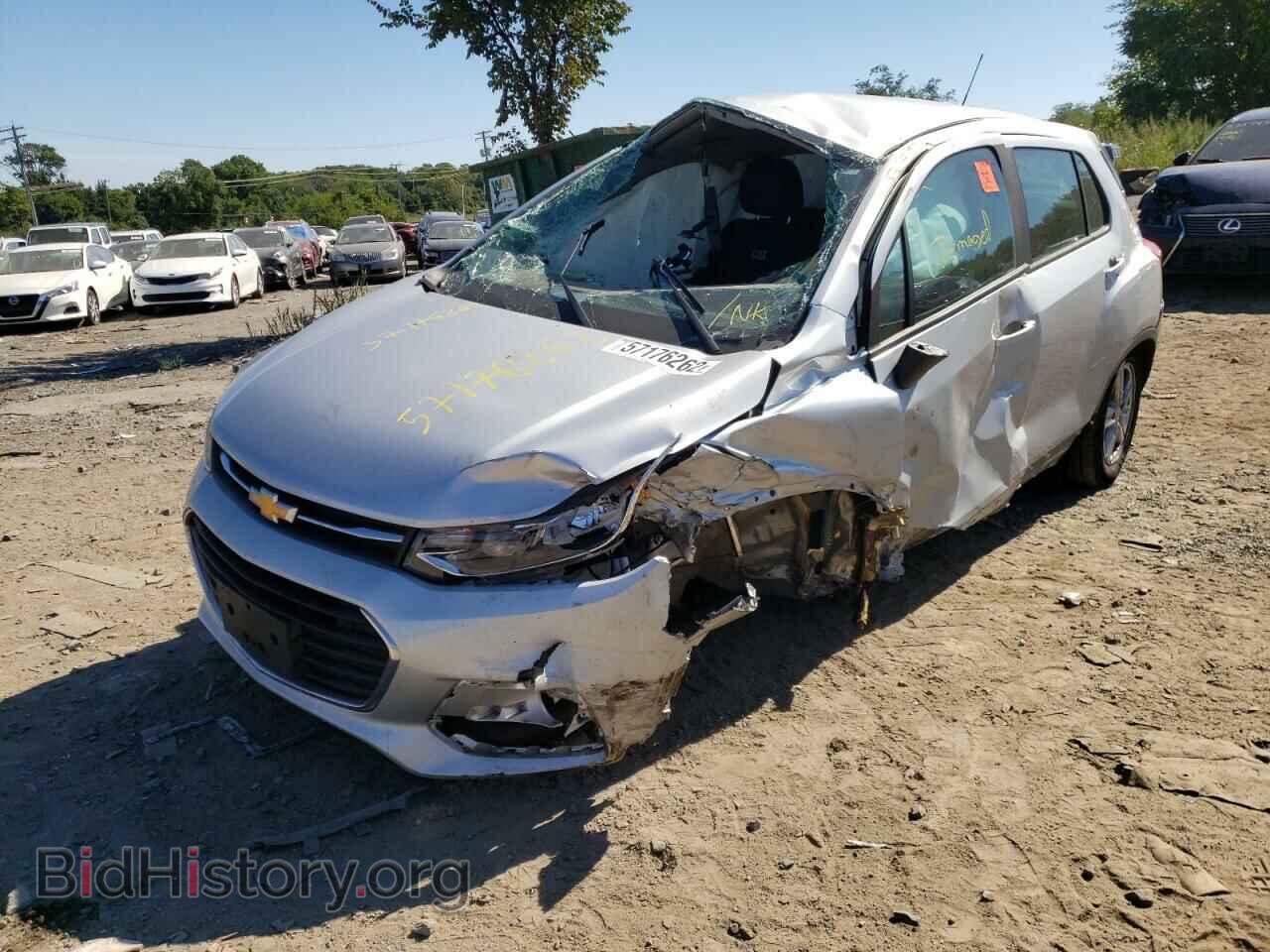 2017 CHEVROLET TRAX - VIN: 3GNCJNSB8HL193350 - Фото 2
