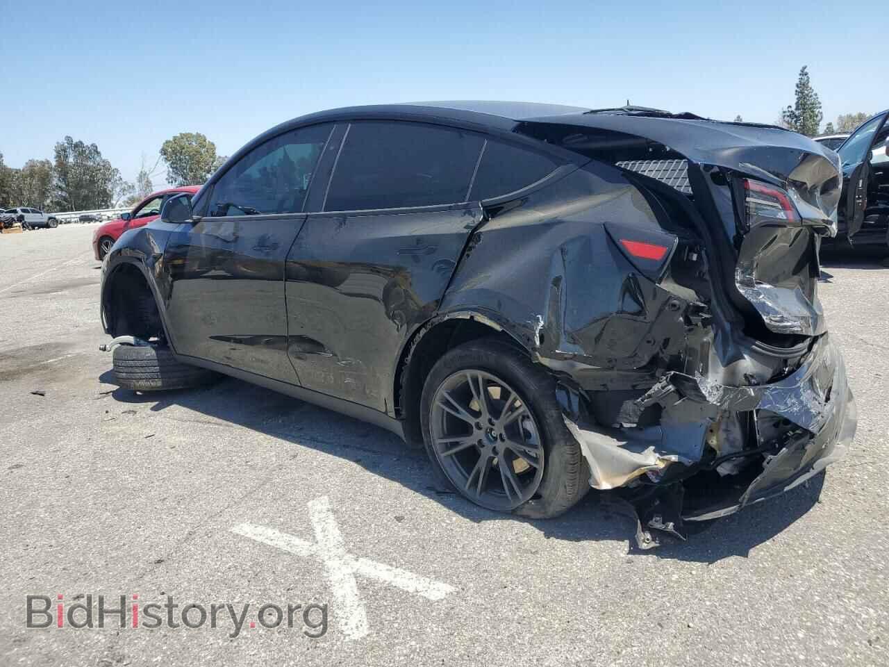 2024 TESLA MODEL Y - VIN: 7SAYGDEE0RF123793 - Photo 2