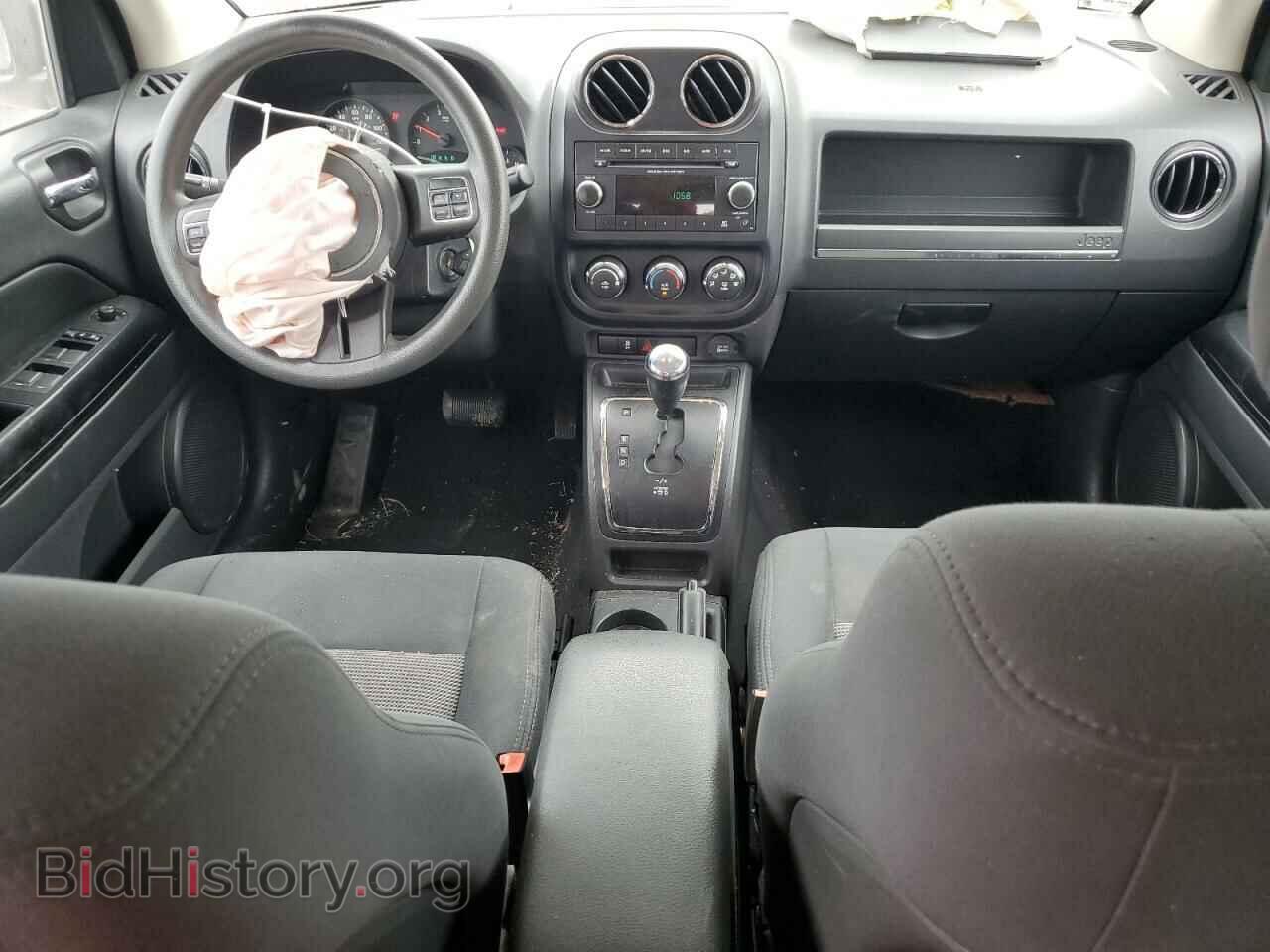 2012 JEEP COMPASS - VIN: 1C4NJDBB6CD520385 - Photo 8