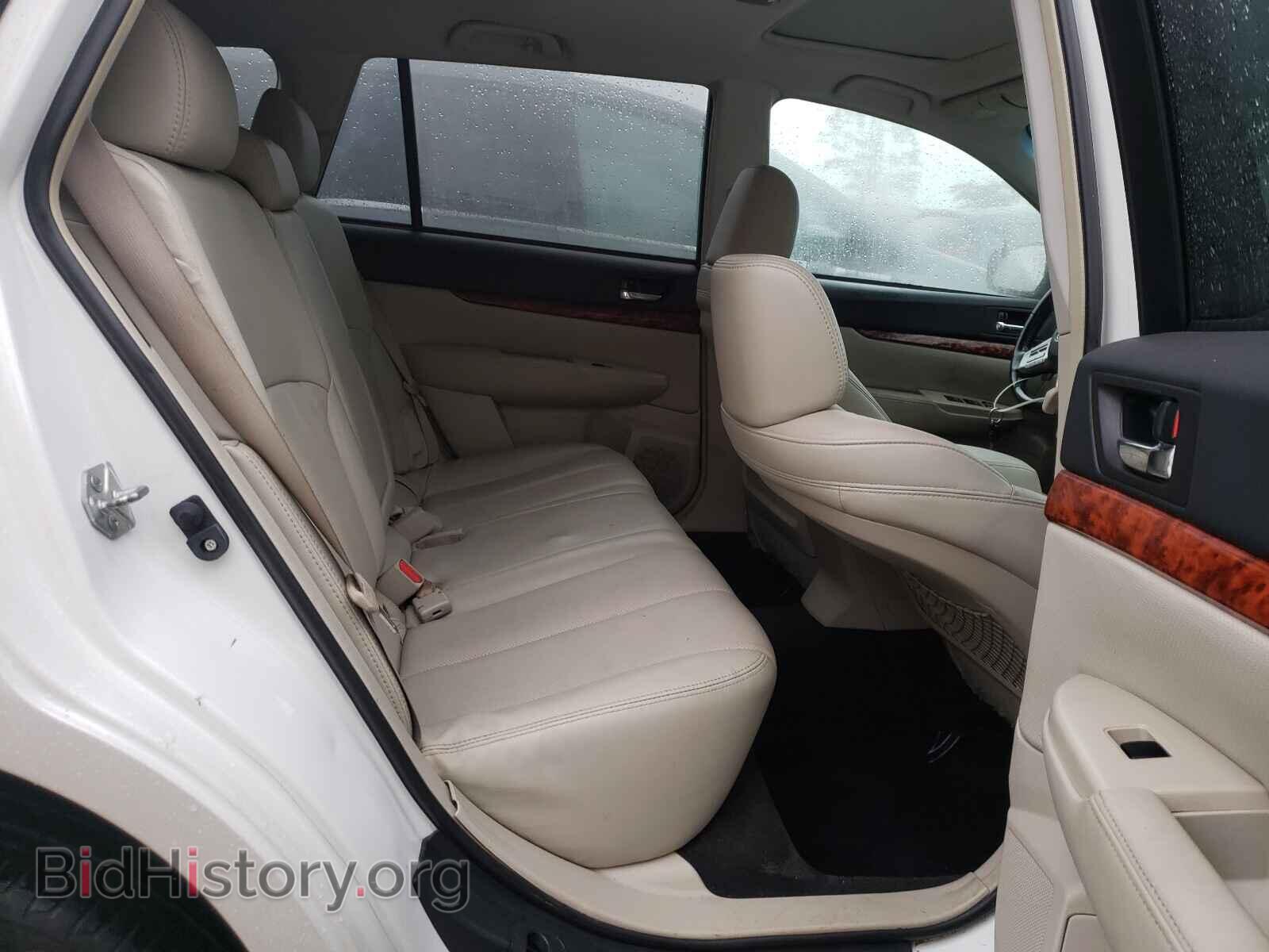 2011 SUBARU OUTBACK - VIN: 4S4BRBKC2B3310360 - Photo 6