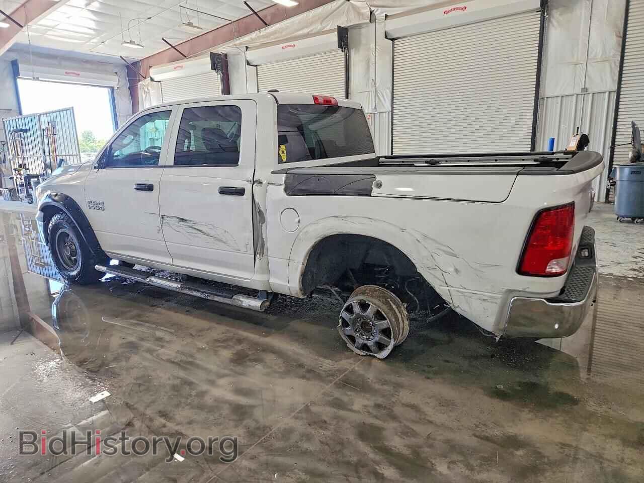 2018 RAM 1500 - VIN: 1C6RR7KM8JS228024 - Photo 2