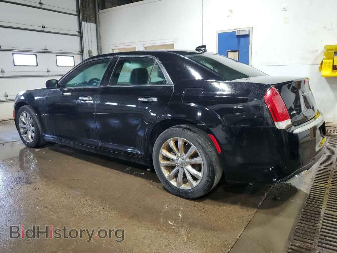 2017 CHRYSLER 300 - VIN: 2C3CCAKG8HH566634 - Фото 2