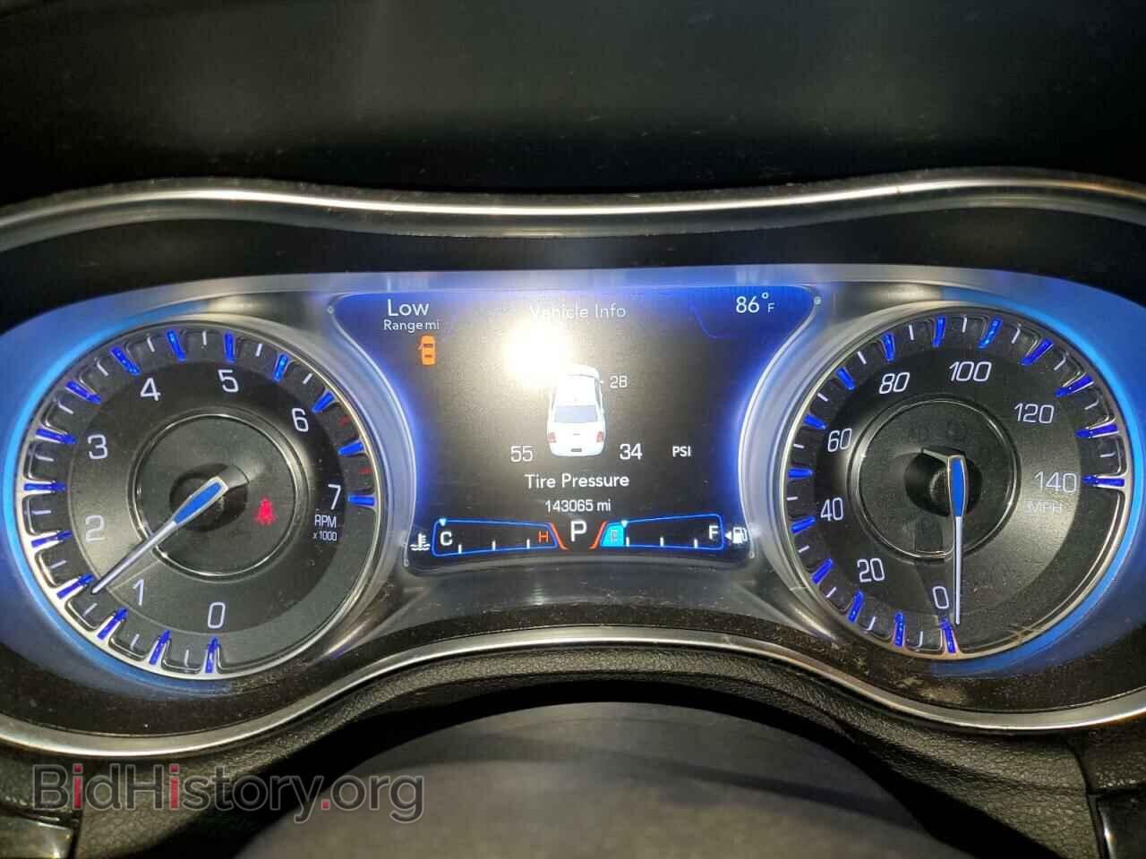 2017 CHRYSLER 300 - VIN: 2C3CCAKG8HH566634 - Фото 9