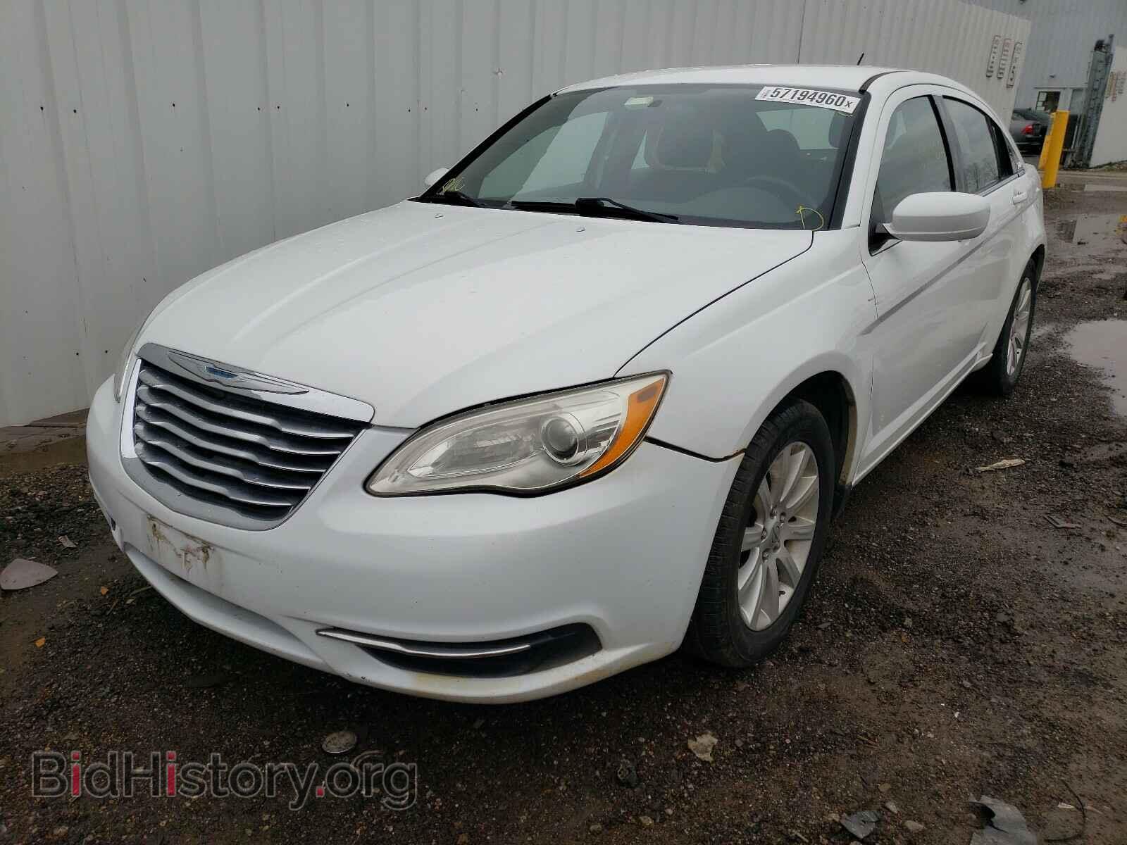 2013 CHRYSLER 200 - VIN: 1C3CCBBB2DN696047 - Фото 2