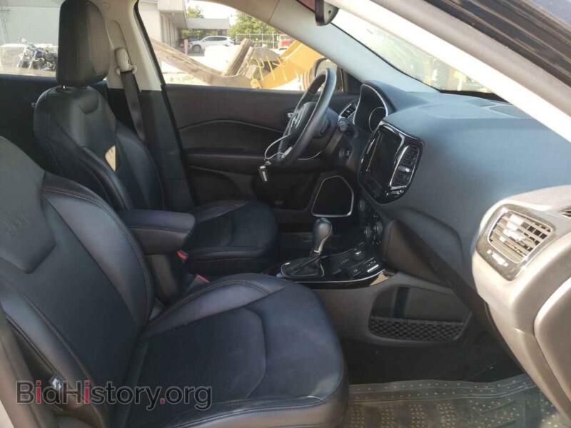 2017 Jeep COMPASS (VIN 3C4NJDCBXHT641596) — photo 5 of 10