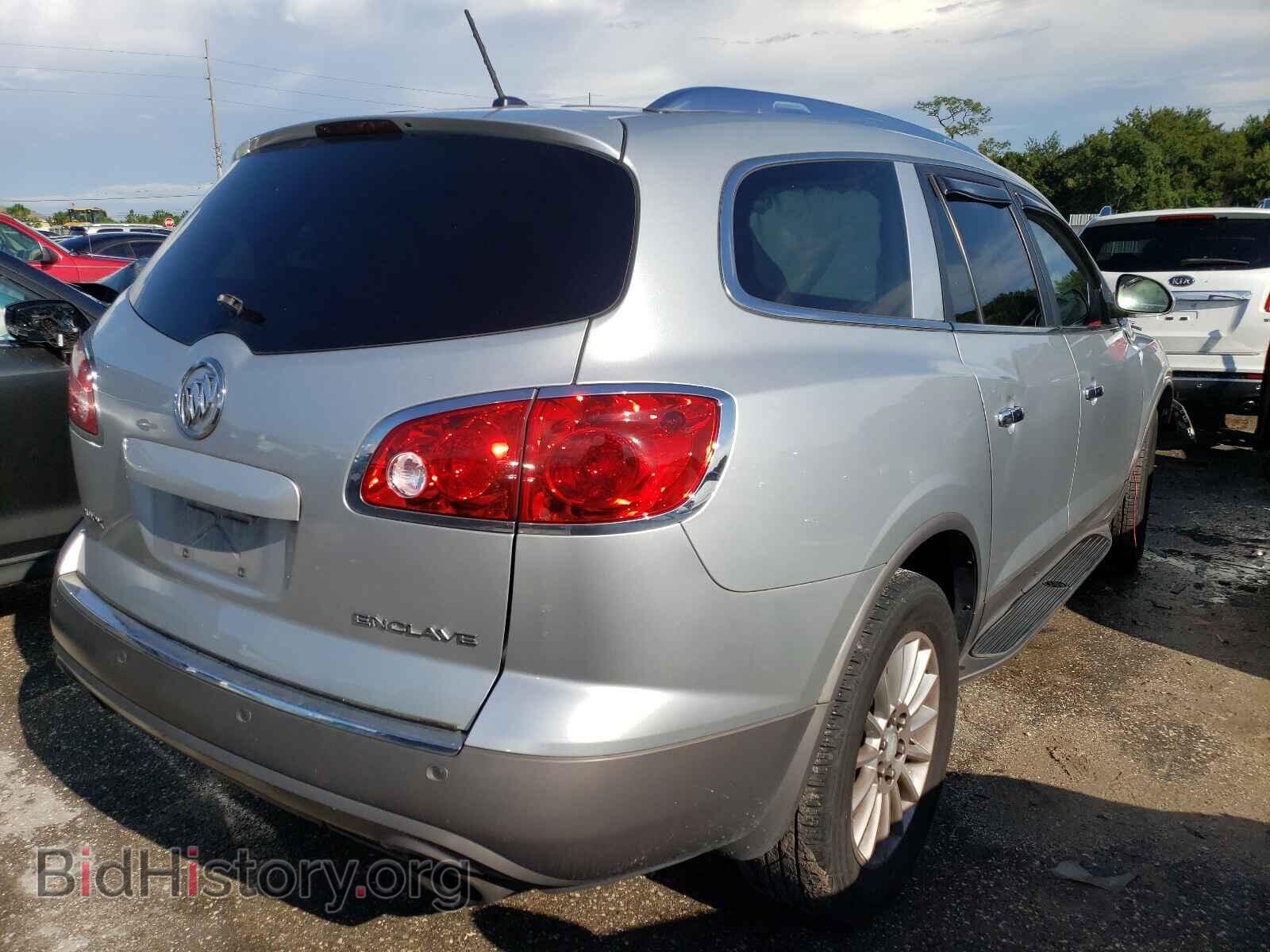 2011 BUICK ENCLAVE - VIN: 5GAKRAED7BJ223778 - Фото 4