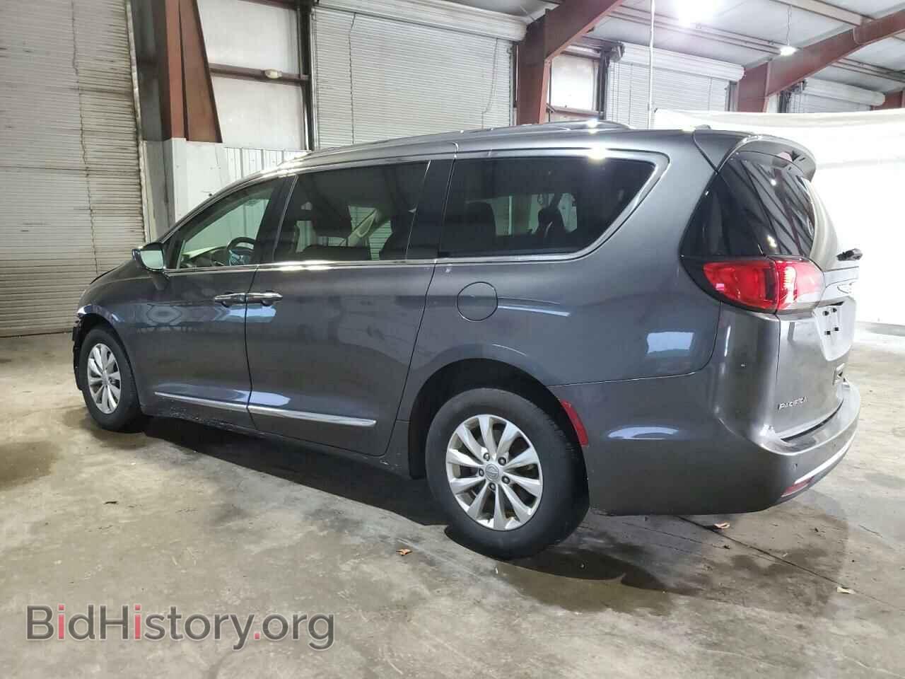 2019 CHRYSLER PACIFICA - VIN: 2C4RC1BG8KR590875 - Фото 2