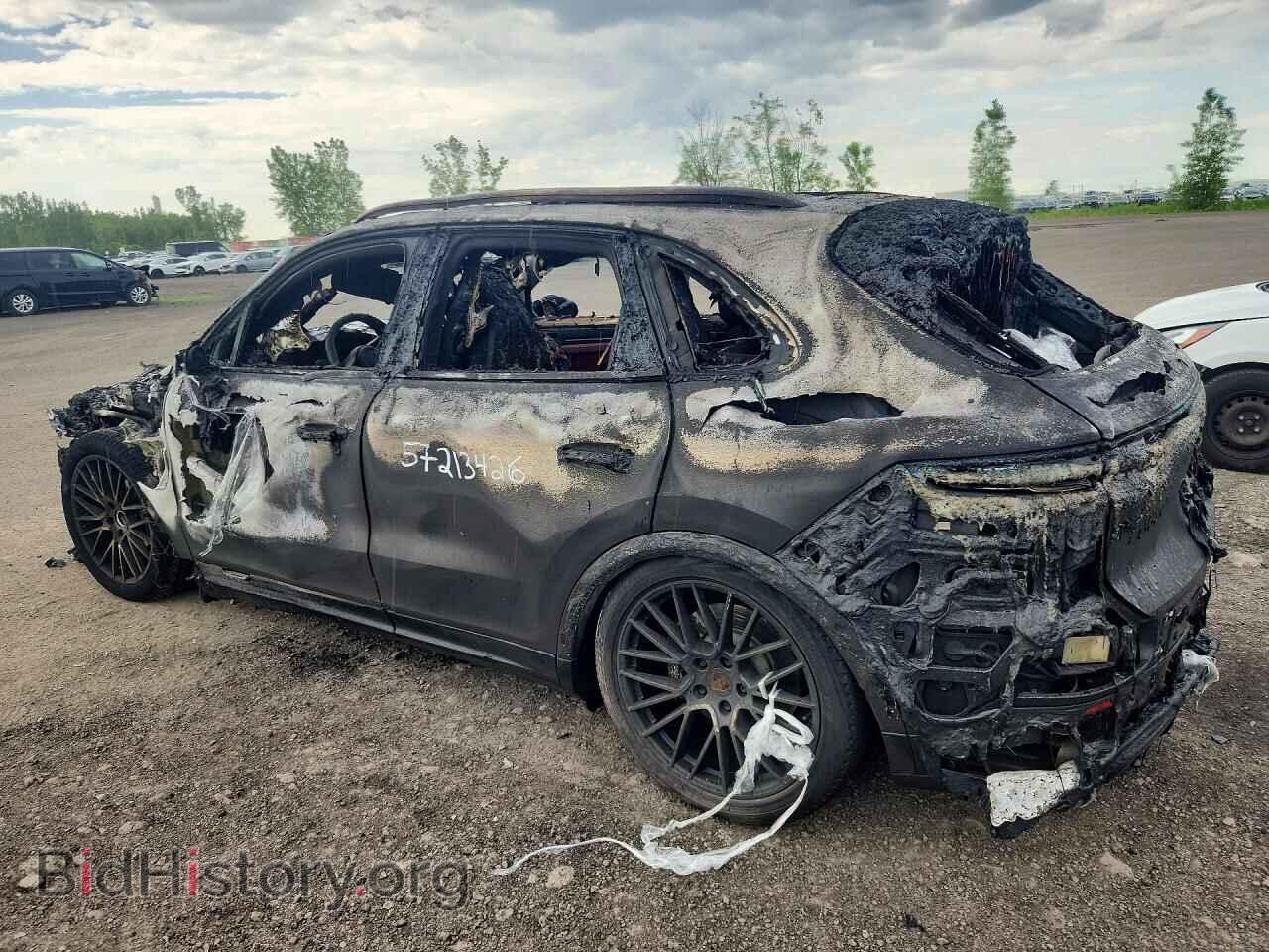 2019 PORSCHE CAYENNE - VIN: WP1AA2AY9KDA02924 - Photo 2