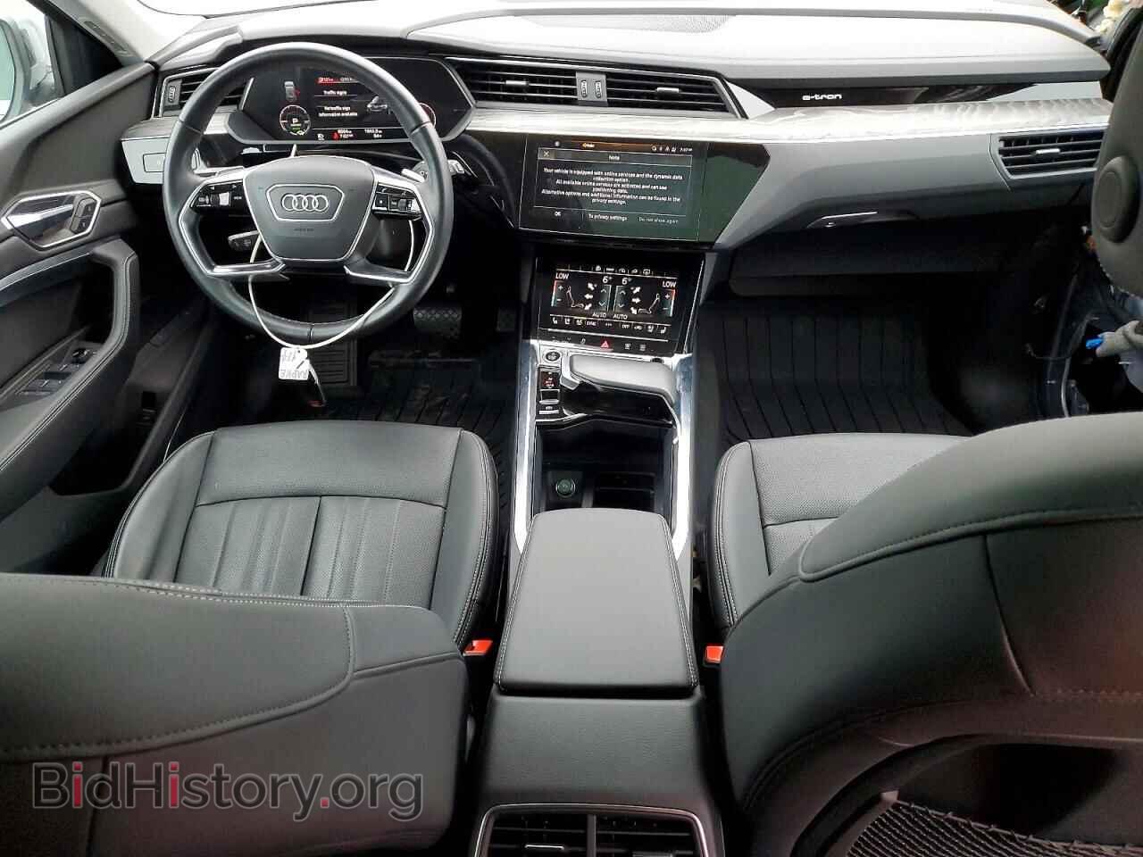 2022 AUDI E-TRON - VIN: WA1LAAGE2NB033069 - Photo 8