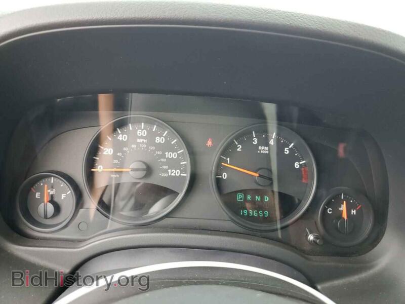 2012 Jeep COMPASS (VIN 1C4NJCBA6CD573749) — фото 9 из 12