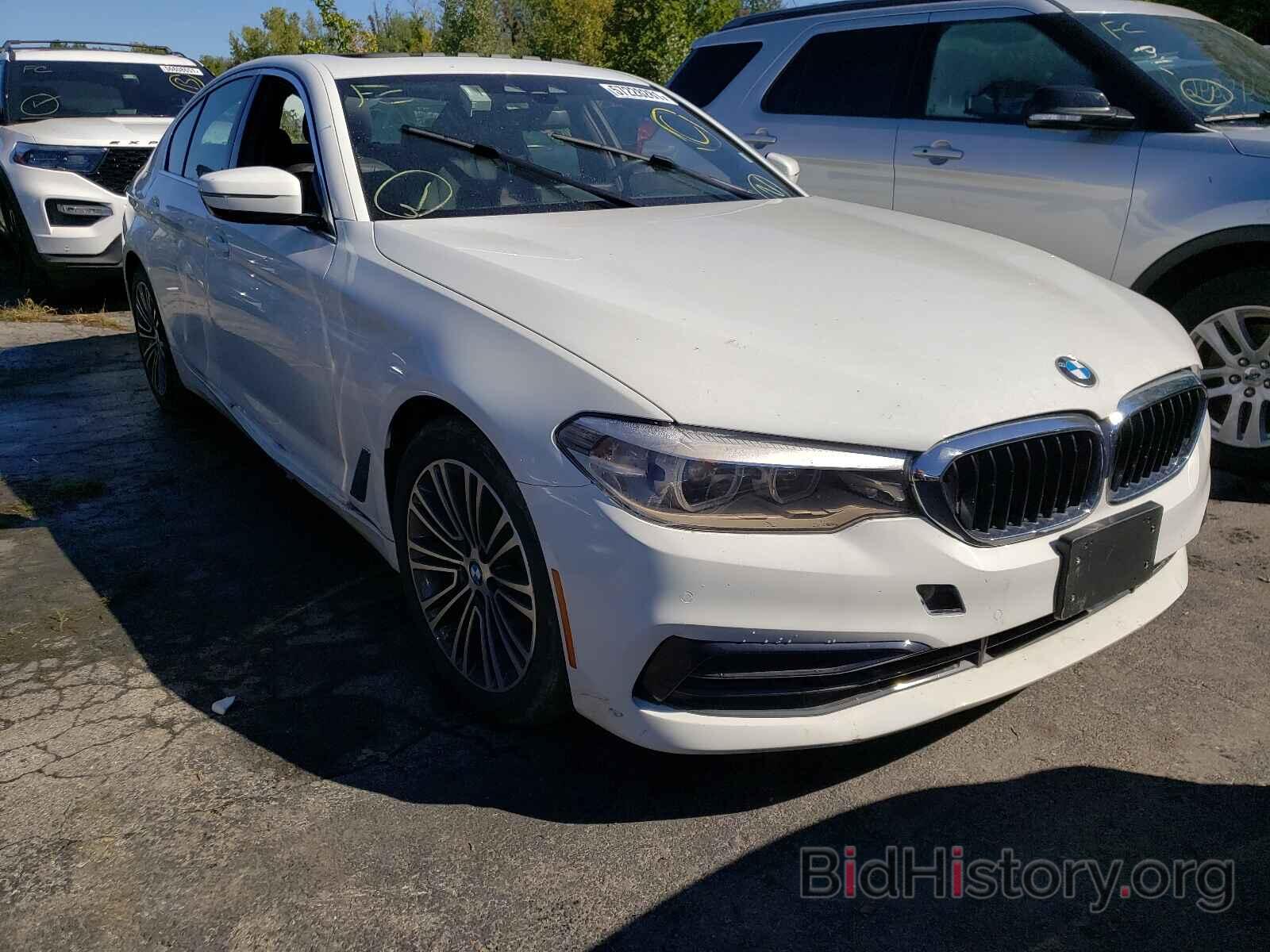 Фотография WBAJA7C55KG912583 - BMW 5 SERIES 2019