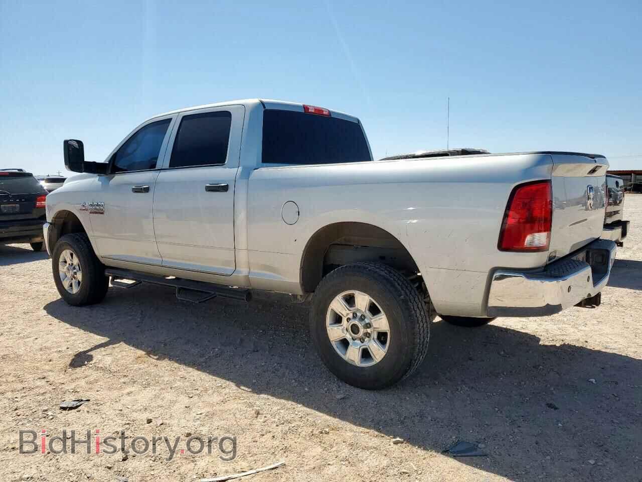 2018 RAM All Models - VIN: 3C6UR5CL7JG148368 - Photo 2