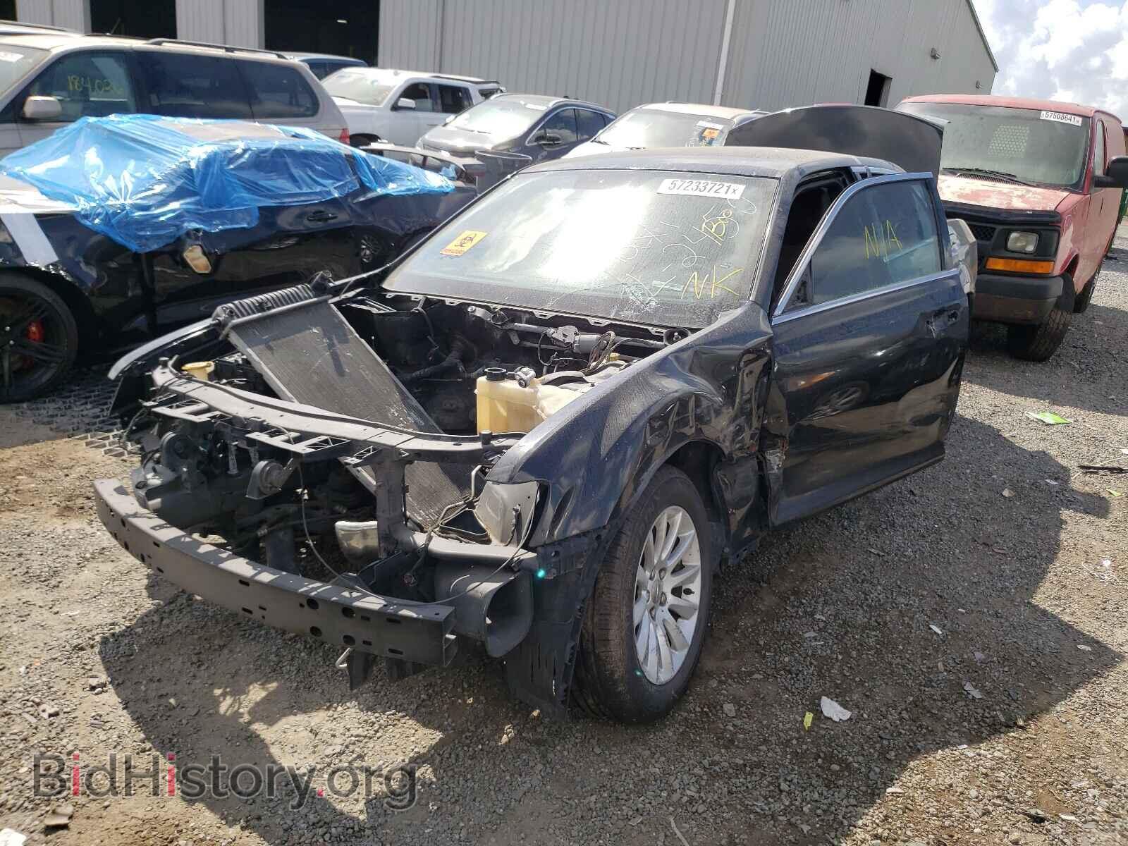 2013 CHRYSLER 300 - VIN: 2C3CCAAG2DH572733 - Фото 2