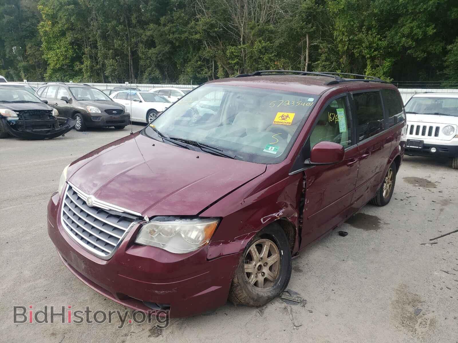 2008 CHRYSLER MINIVAN - VIN: 2A8HR54P08R657520 - Фото 2
