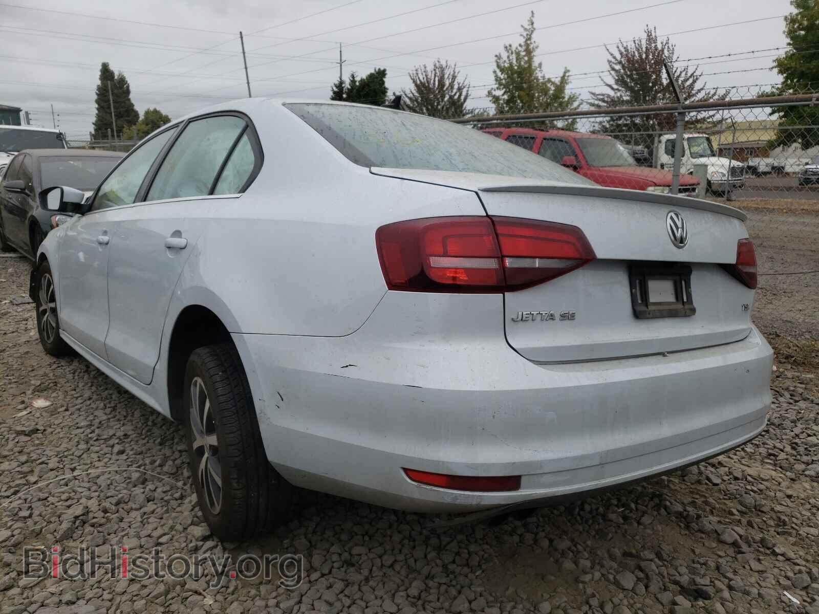 2017 VOLKSWAGEN JETTA - VIN: 3VWDB7AJ5HM266843 - Фото 3