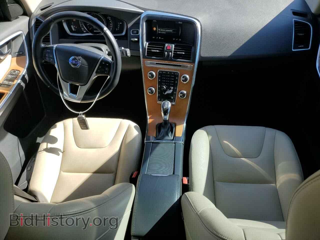 2017 VOLVO XC60 - VIN: YV440MRU8H2024901 - Фото 8