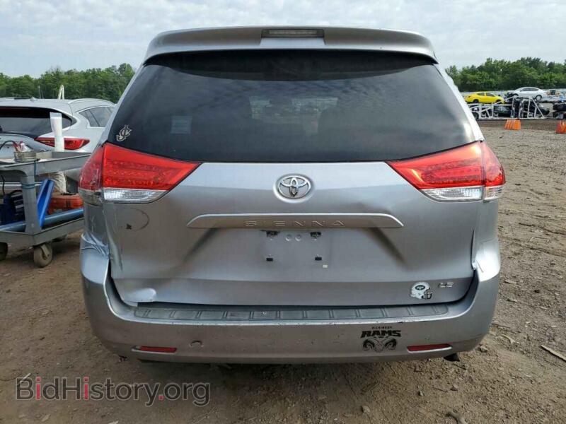 2012 Toyota SIENNA (VIN 5TDKA3DC0CS014056) — photo 6 of 12