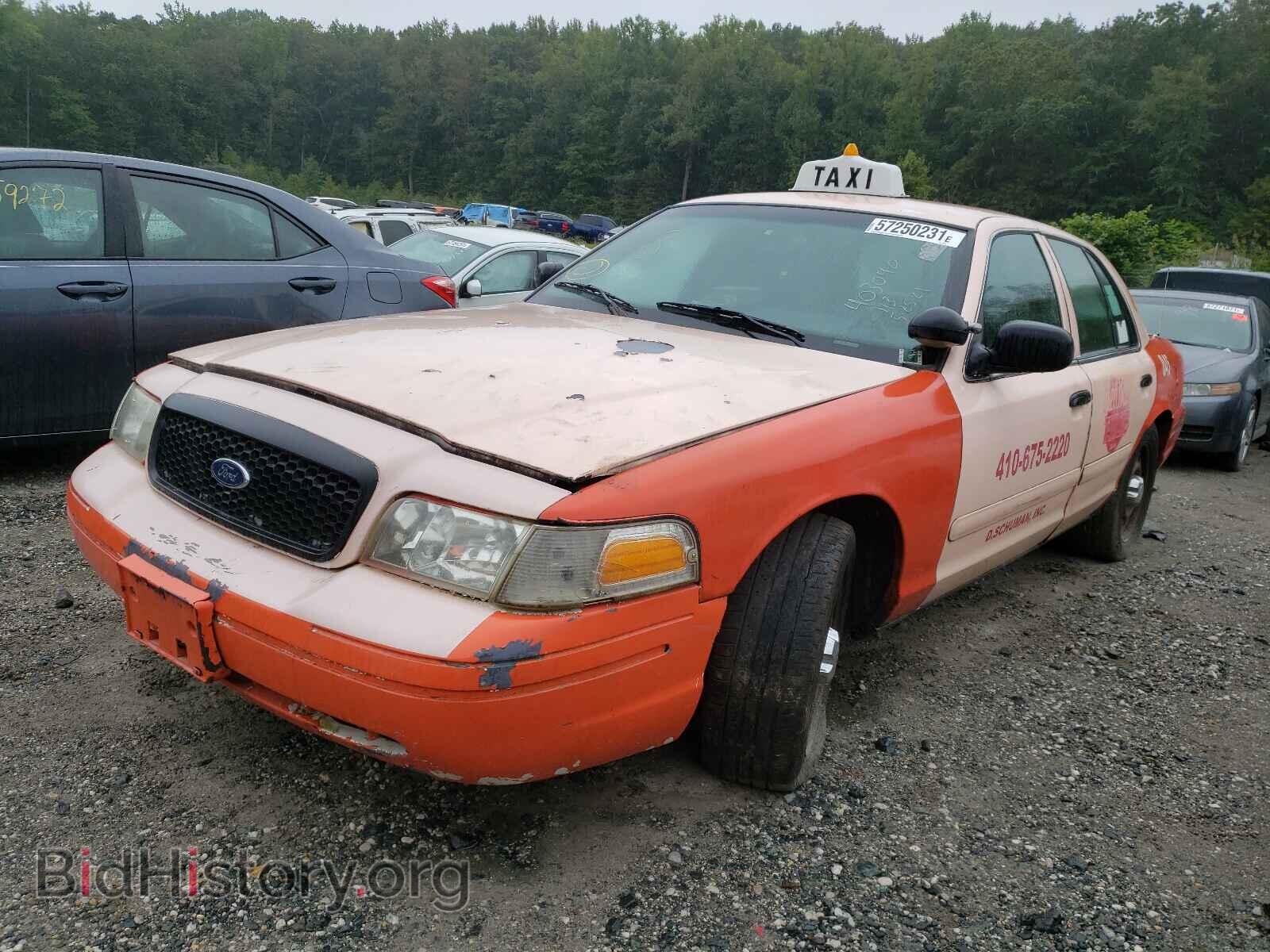 2011 FORD CROWN VIC - VIN: 2FABP7BV7BX108275 - Фото 2
