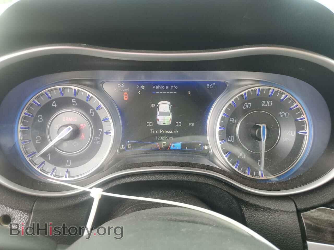 2016 CHRYSLER 300 - VIN: 2C3CCAAG9GH141262 - Фото 9
