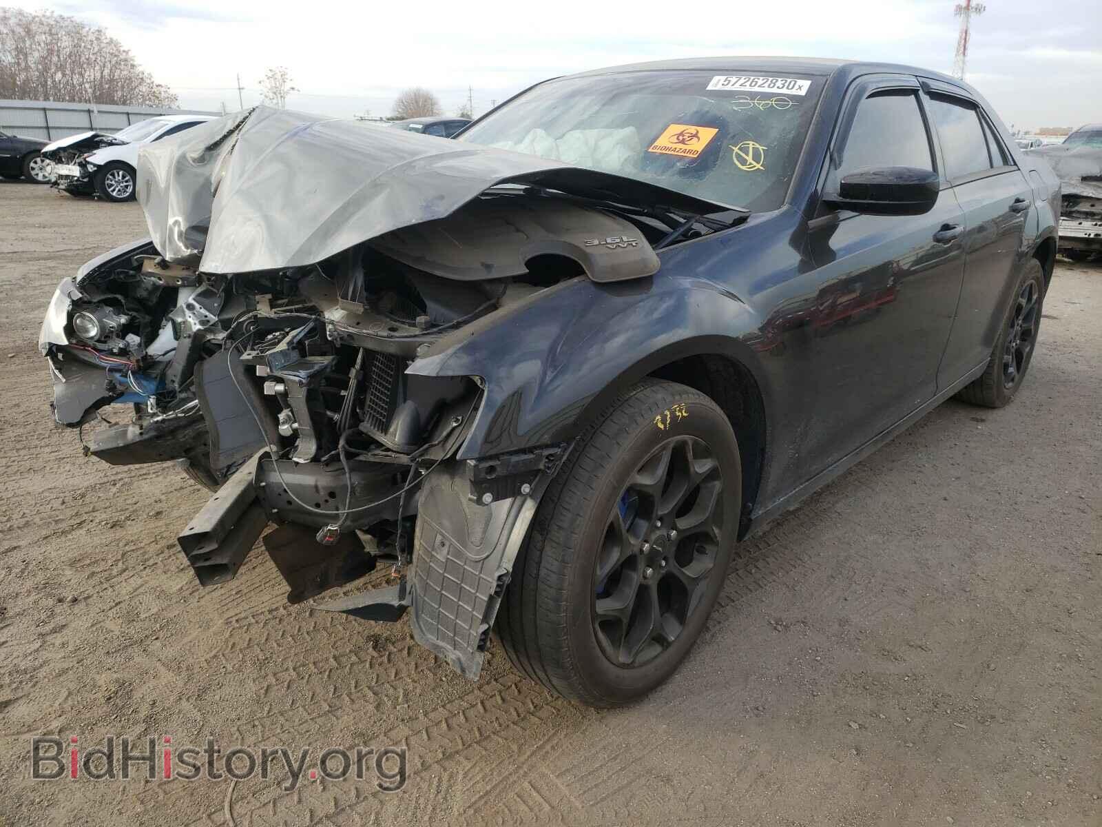 2018 CHRYSLER 300 - VIN: 2C3CCAGG5JH267763 - Фото 2