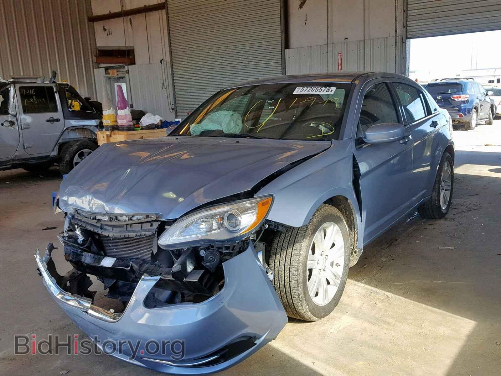 2013 CHRYSLER 200 - VIN: 1C3CCBAB7DN669458 - Фото 2