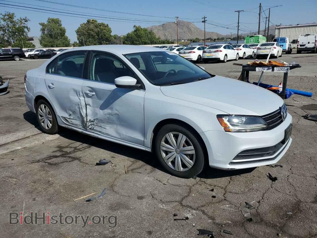 2017 VOLKSWAGEN JETTA - VIN: 3VW2B7AJ4HM384731 - Фото 4