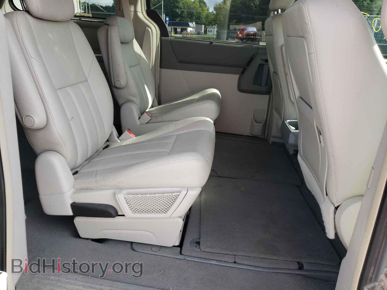 2008 CHRYSLER MINIVAN - VIN: 2A8HR54P48R833596 - Фото 6