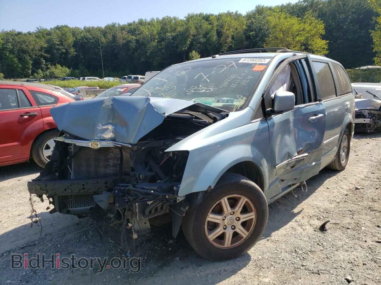 2009 CHRYSLER MINIVAN - VIN: 2A8HR54X19R601216 - Фото 2