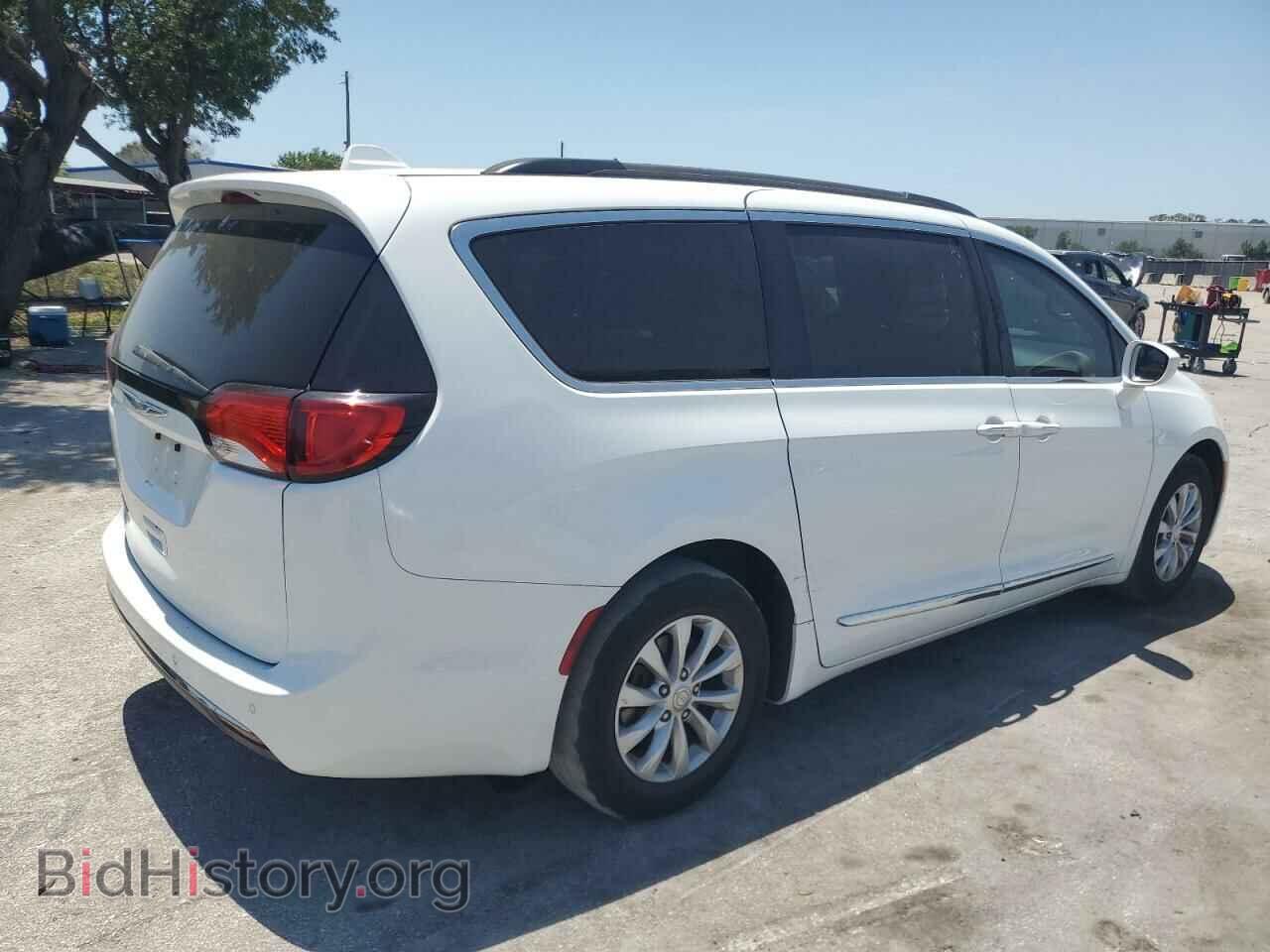 2017 CHRYSLER PACIFICA - VIN: 2C4RC1BGXHR688430 - Фото 3