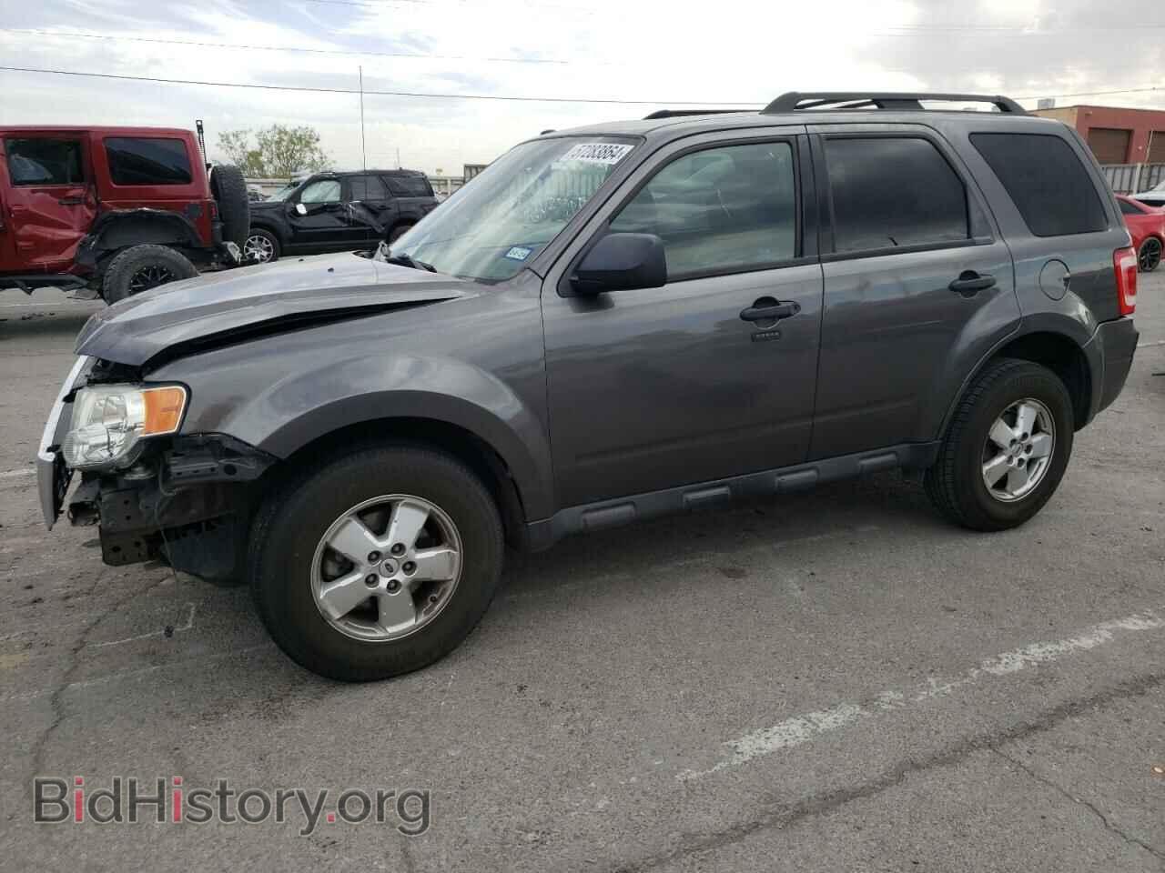 Фотография 1FMCU0DG7BKA74088 - FORD ESCAPE 2011