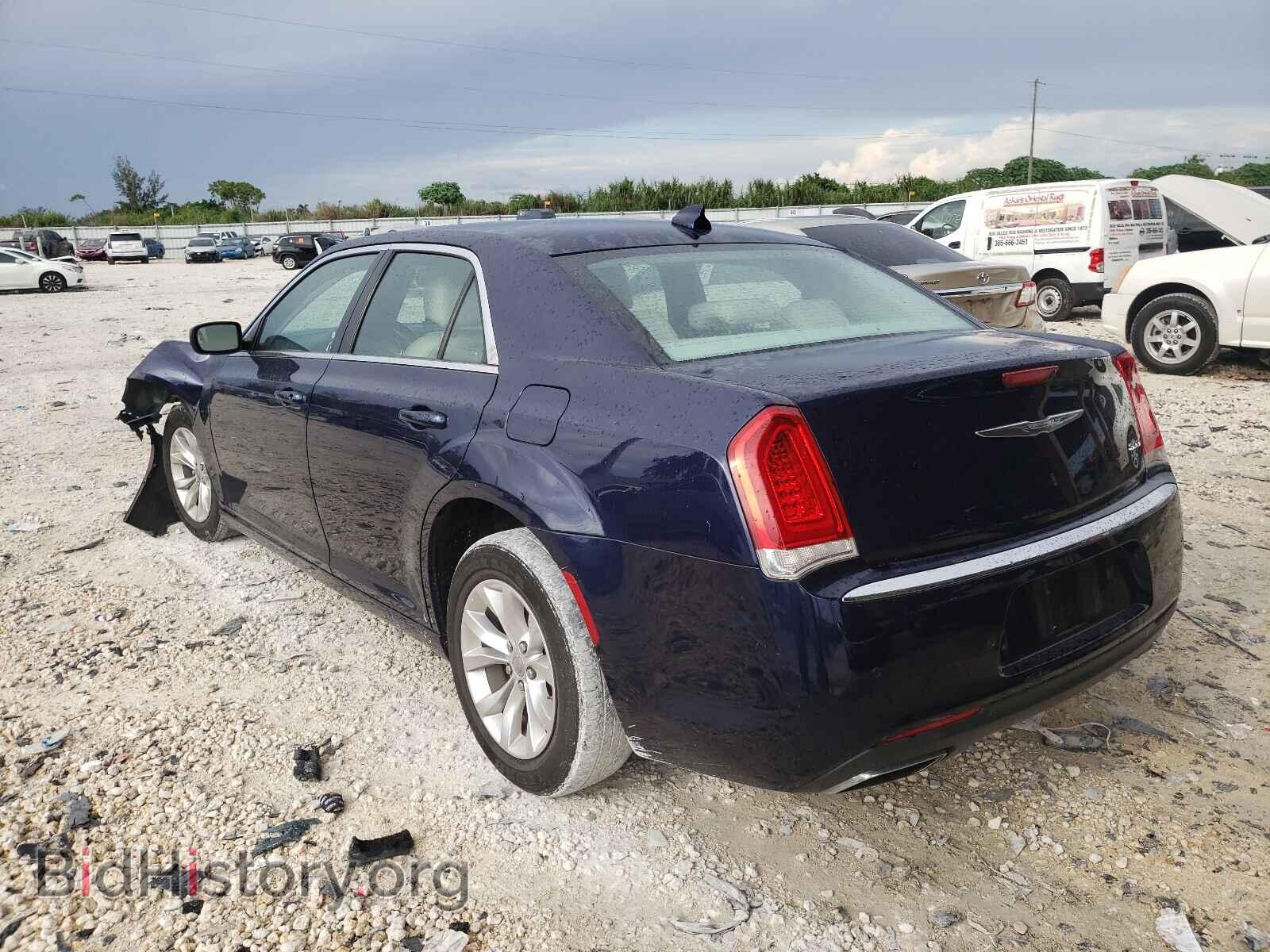 2016 CHRYSLER 300 - VIN: 2C3CCAAG4GH212495 - Фото 3