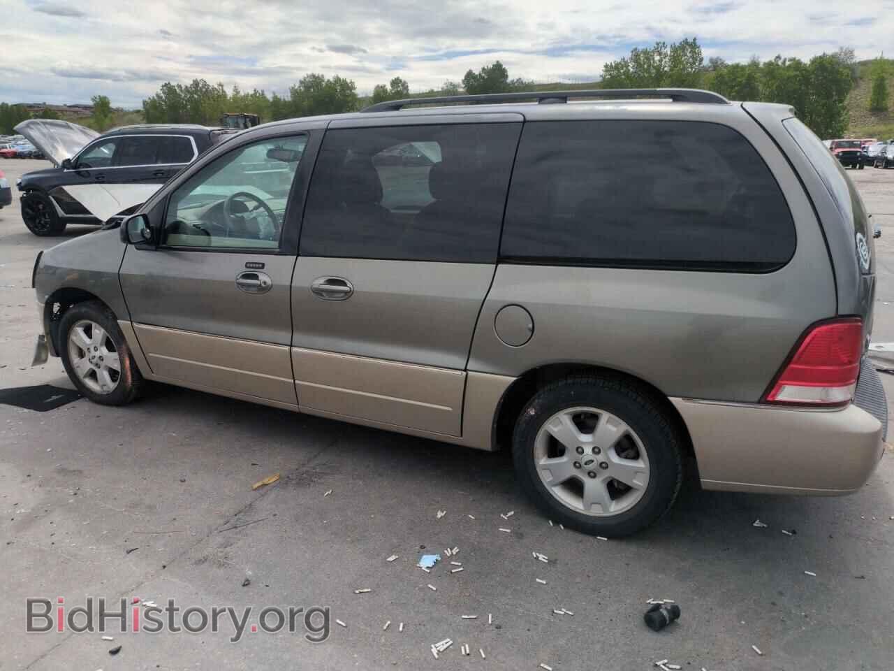 2005 FORD FREESTAR - VIN: 2FMDA58225BA07003 - Фото 2
