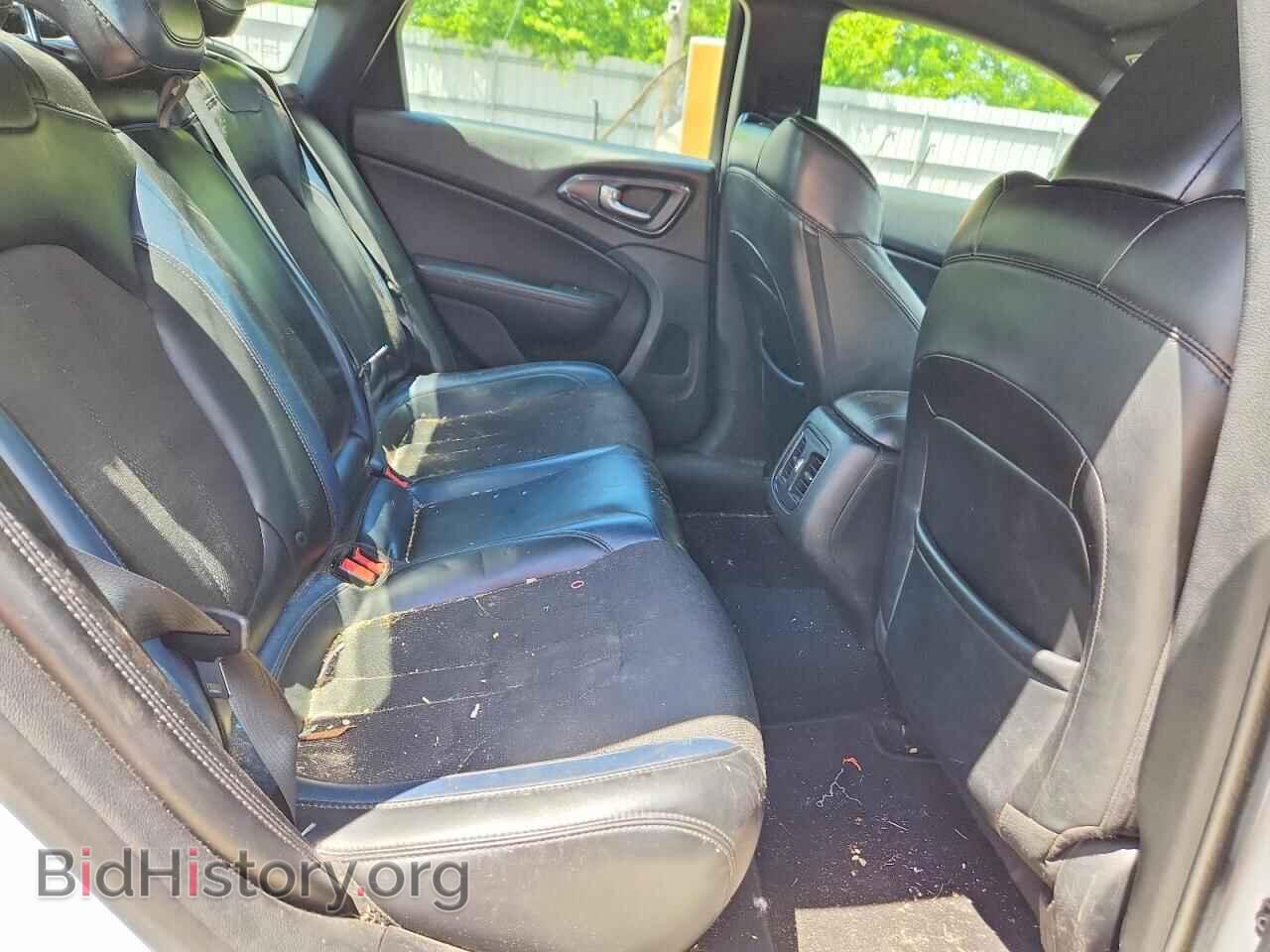 2016 CHRYSLER 200 - VIN: 1C3CCCBB1GN124168 - Photo 10