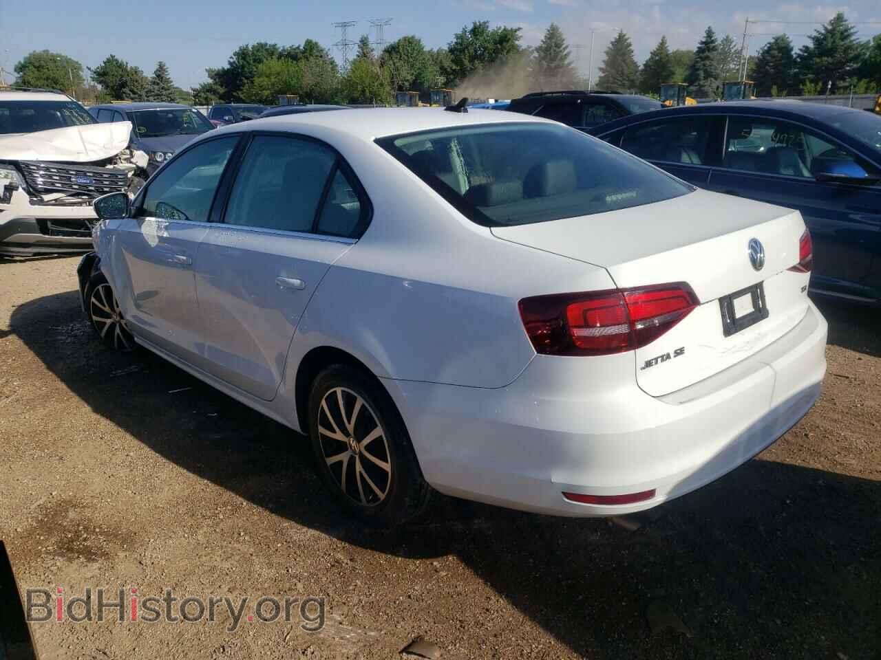 2017 VOLKSWAGEN JETTA - VIN: 3VWDB7AJ7HM241460 - Фото 2