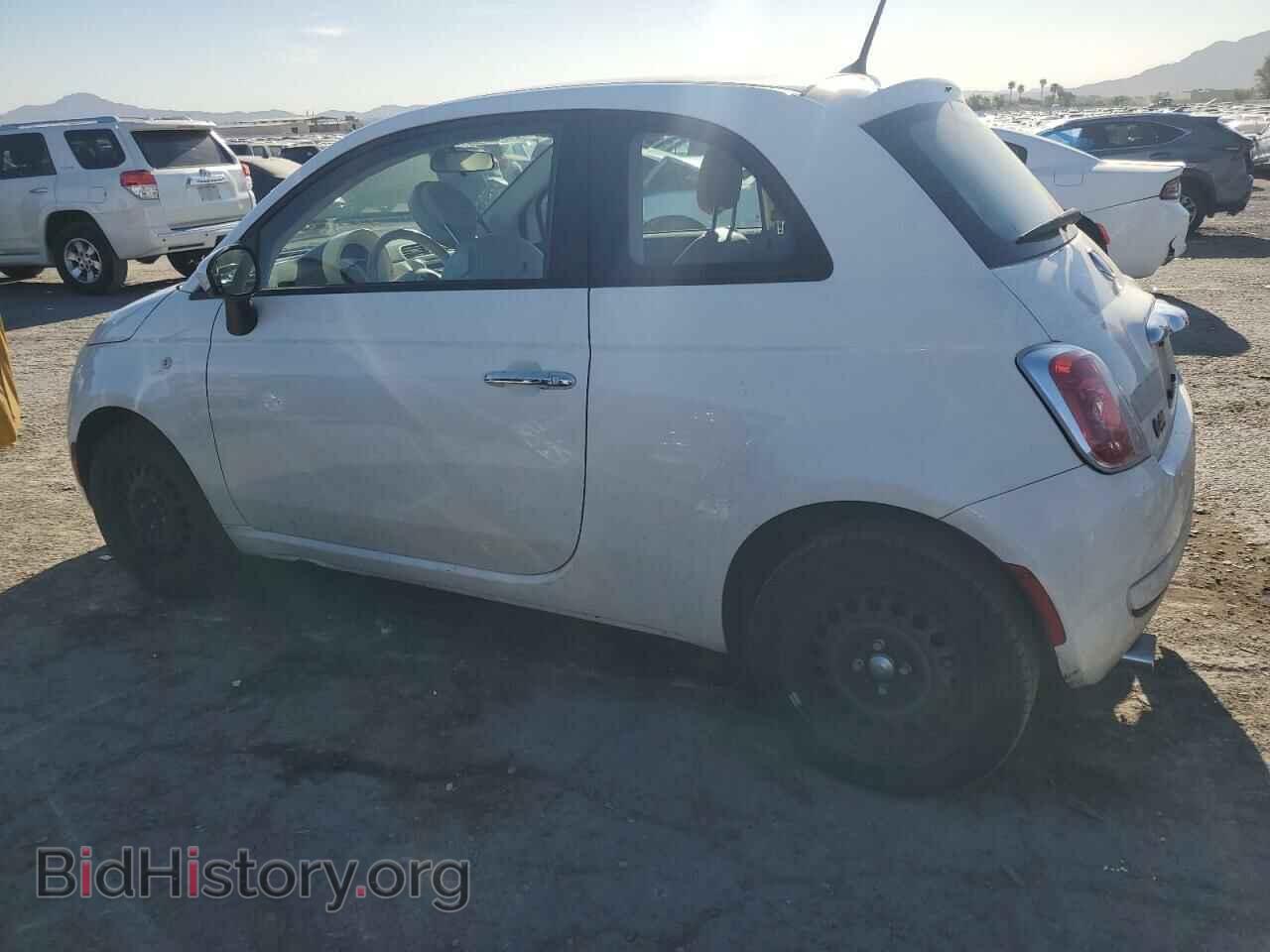2015 FIAT 500 - VIN: 3C3CFFAR9FT624147 - Фото 2