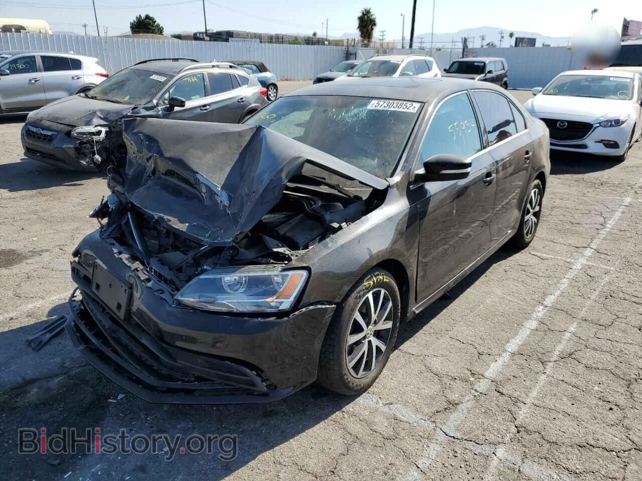 2017 VOLKSWAGEN JETTA - VIN: 3VWDB7AJ8HM224988 - Фото 2