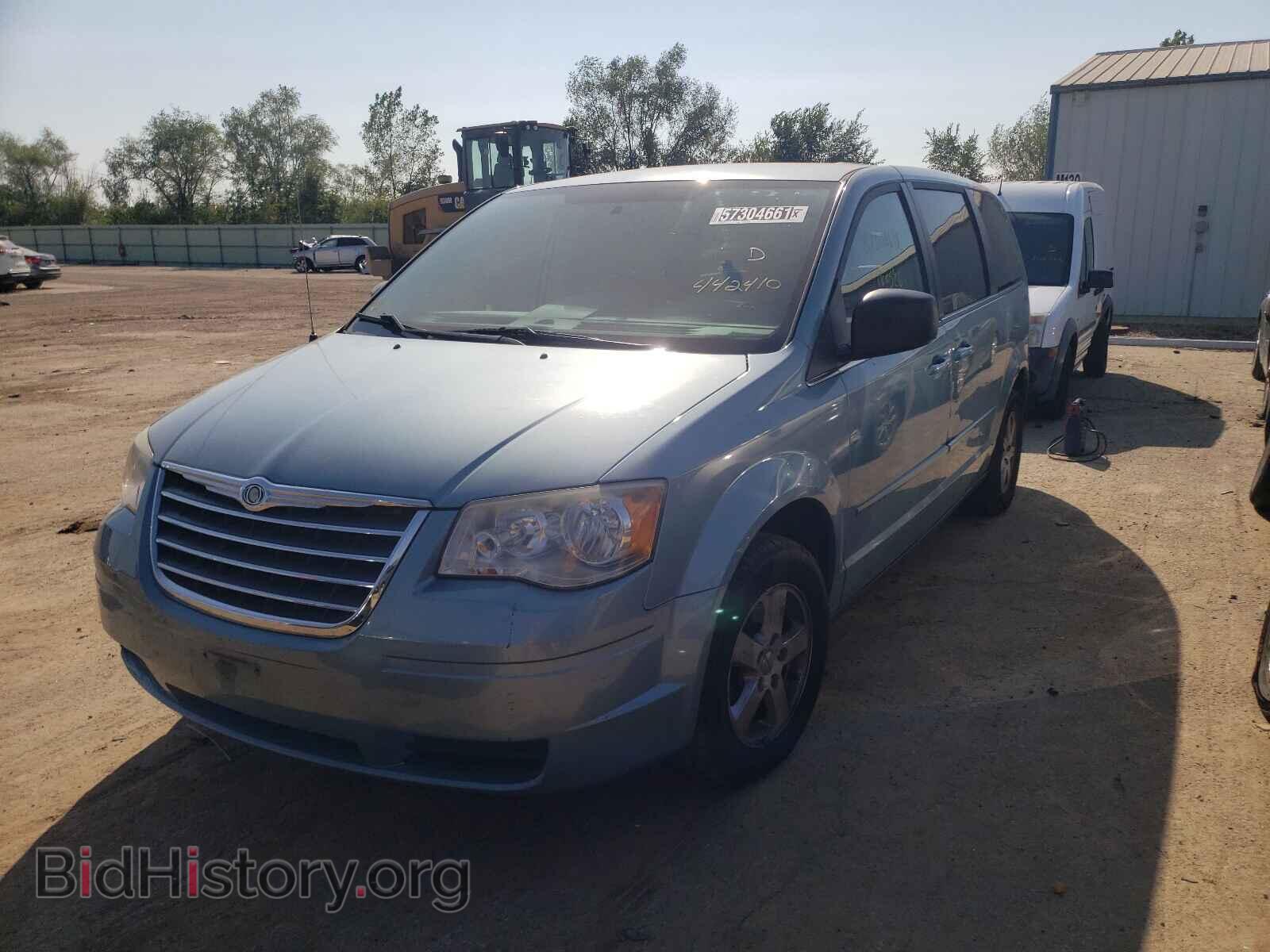 2010 CHRYSLER MINIVAN - VIN: 2A4RR2D16AR442410 - Фото 2