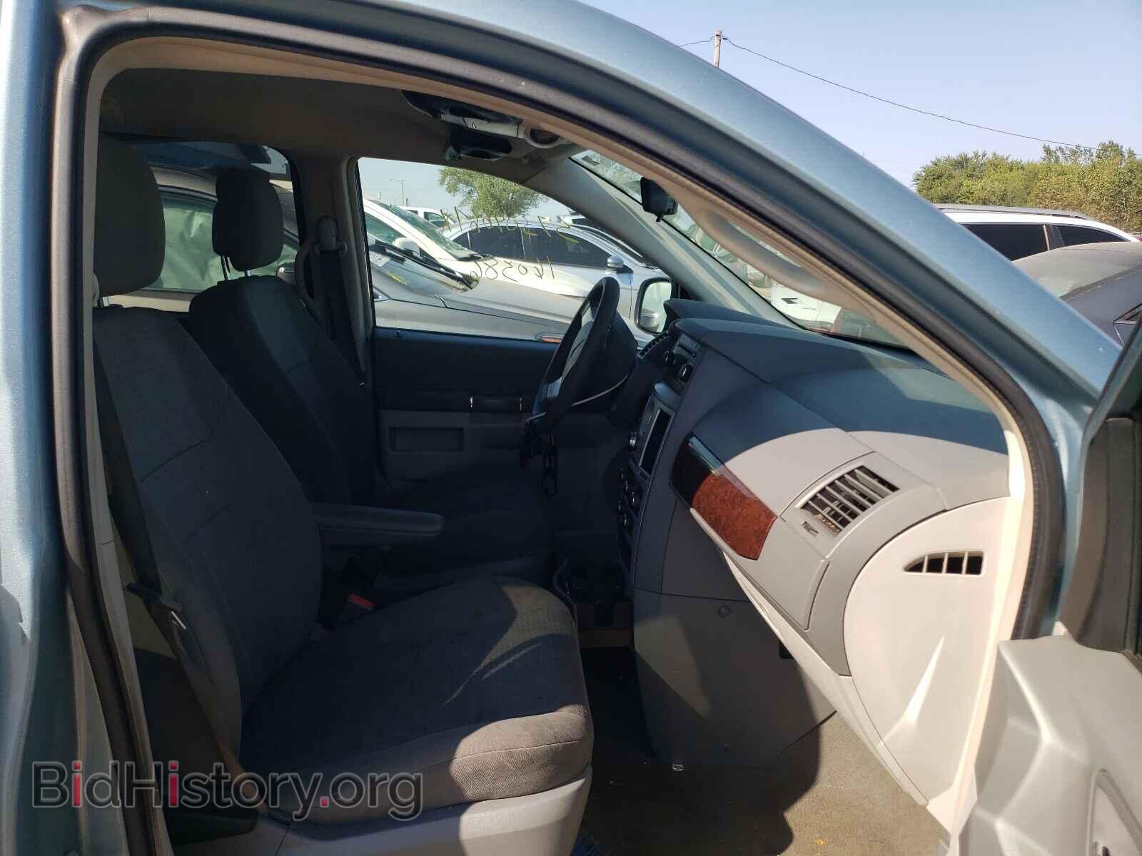 2010 CHRYSLER MINIVAN - VIN: 2A4RR2D16AR442410 - Фото 5