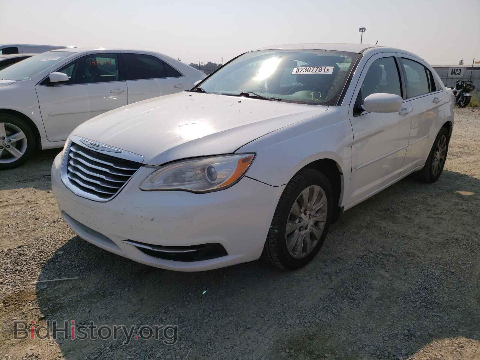 2012 CHRYSLER 200 - VIN: 1C3CCBAB7CN222353 - Фото 2