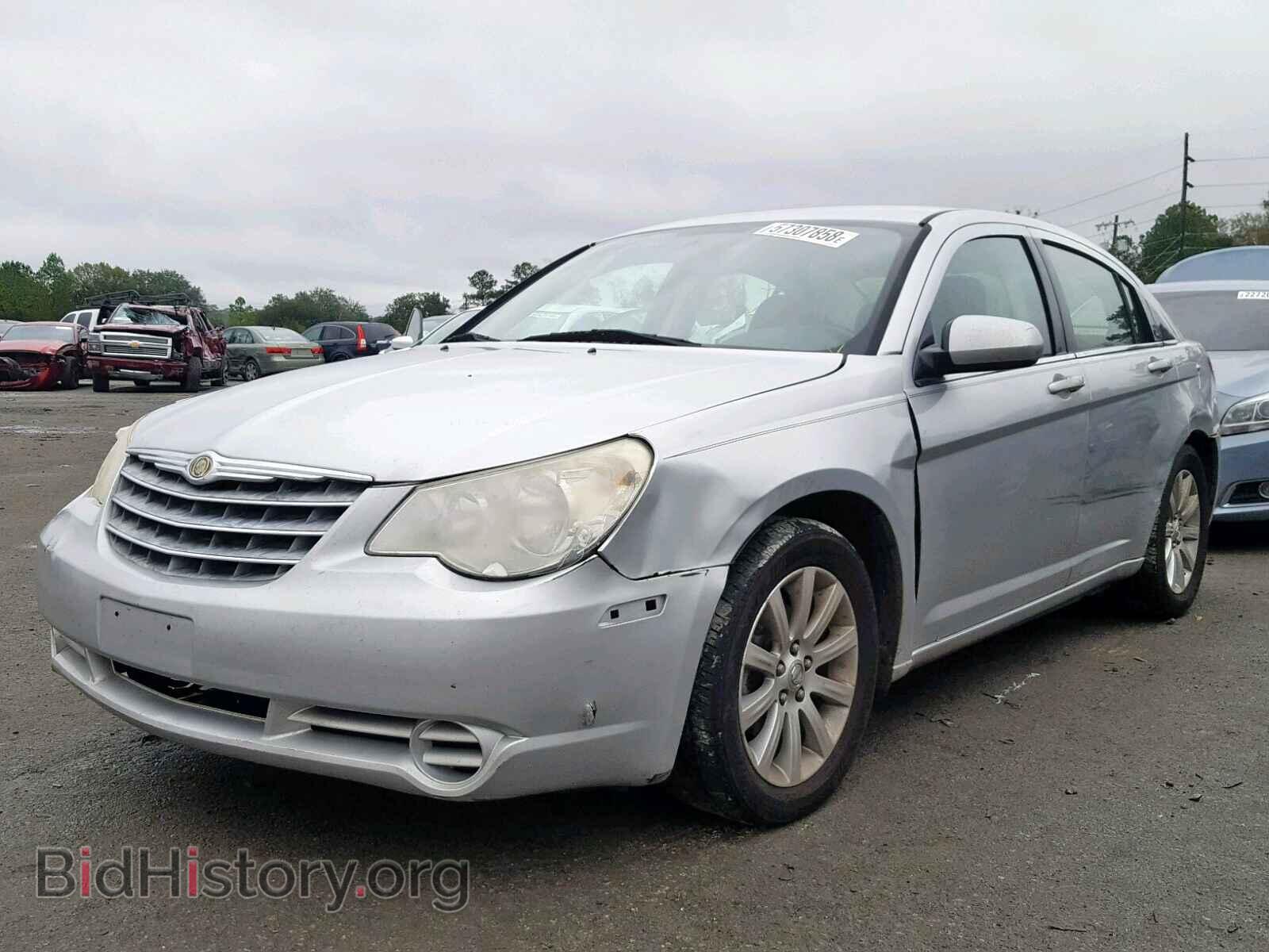 2010 CHRYSLER SEBRING - VIN: 1C3CC5FBXAN123937 - Фото 2