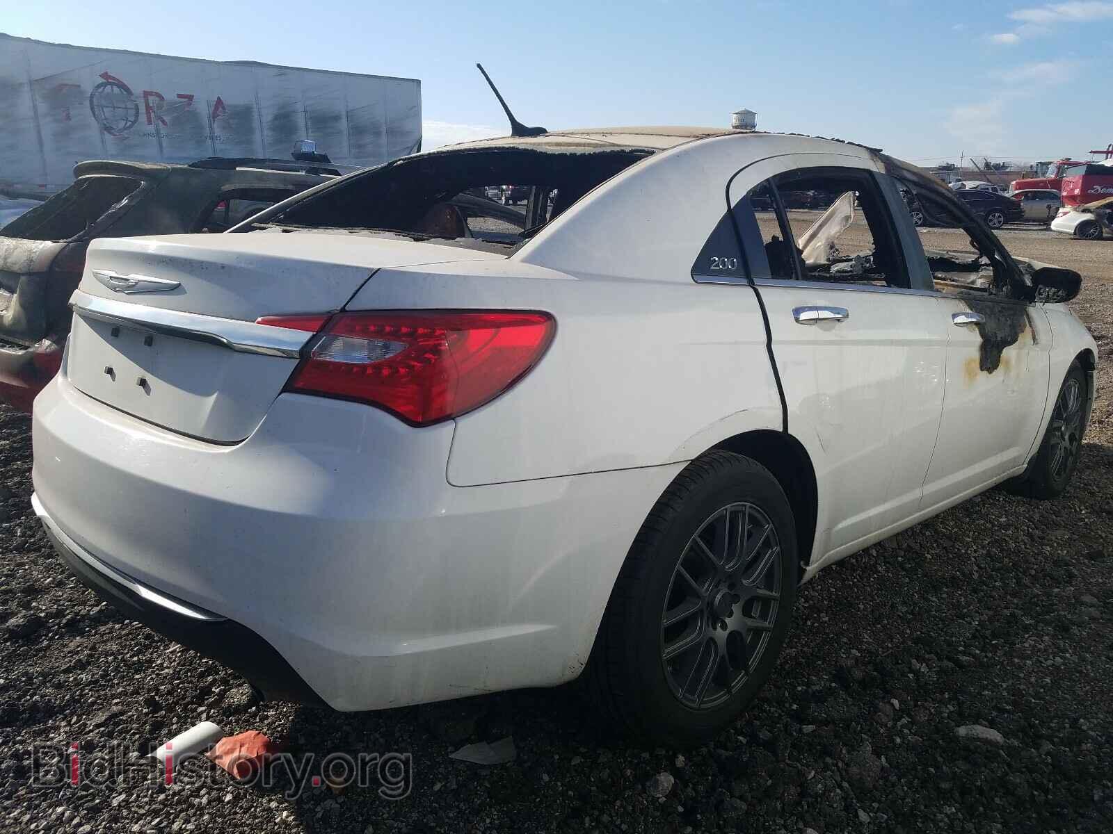 2013 CHRYSLER 200 - VIN: 1C3CCBCG6DN751948 - Photo 4