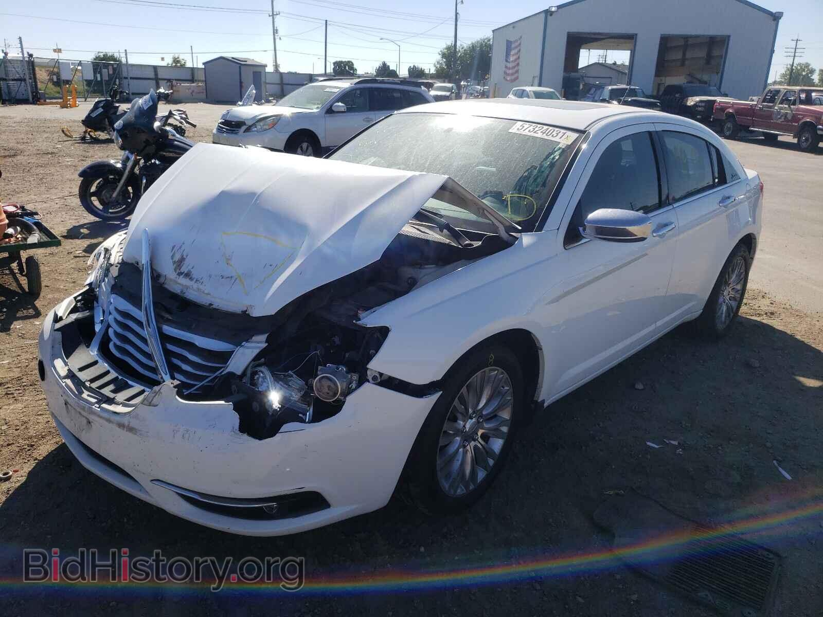 2012 CHRYSLER 200 - VIN: 1C3CCBCG5CN107016 - Фото 2