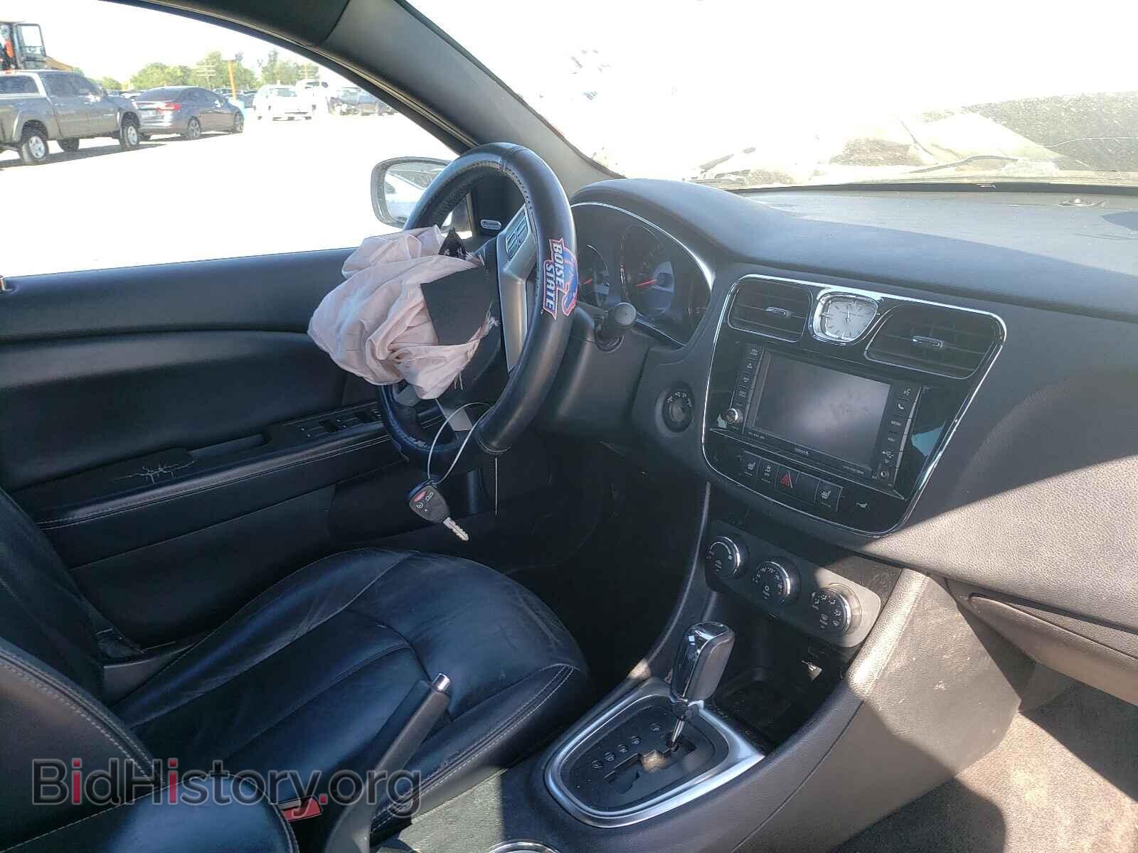 2012 CHRYSLER 200 - VIN: 1C3CCBCG5CN107016 - Фото 9