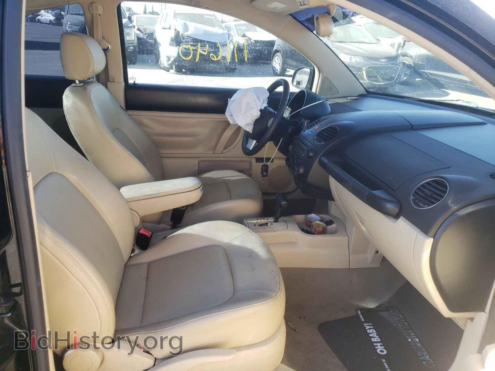 2010 VOLKSWAGEN BEETLE - VIN: 3VWPG3AG3AM018768 - Фото 5