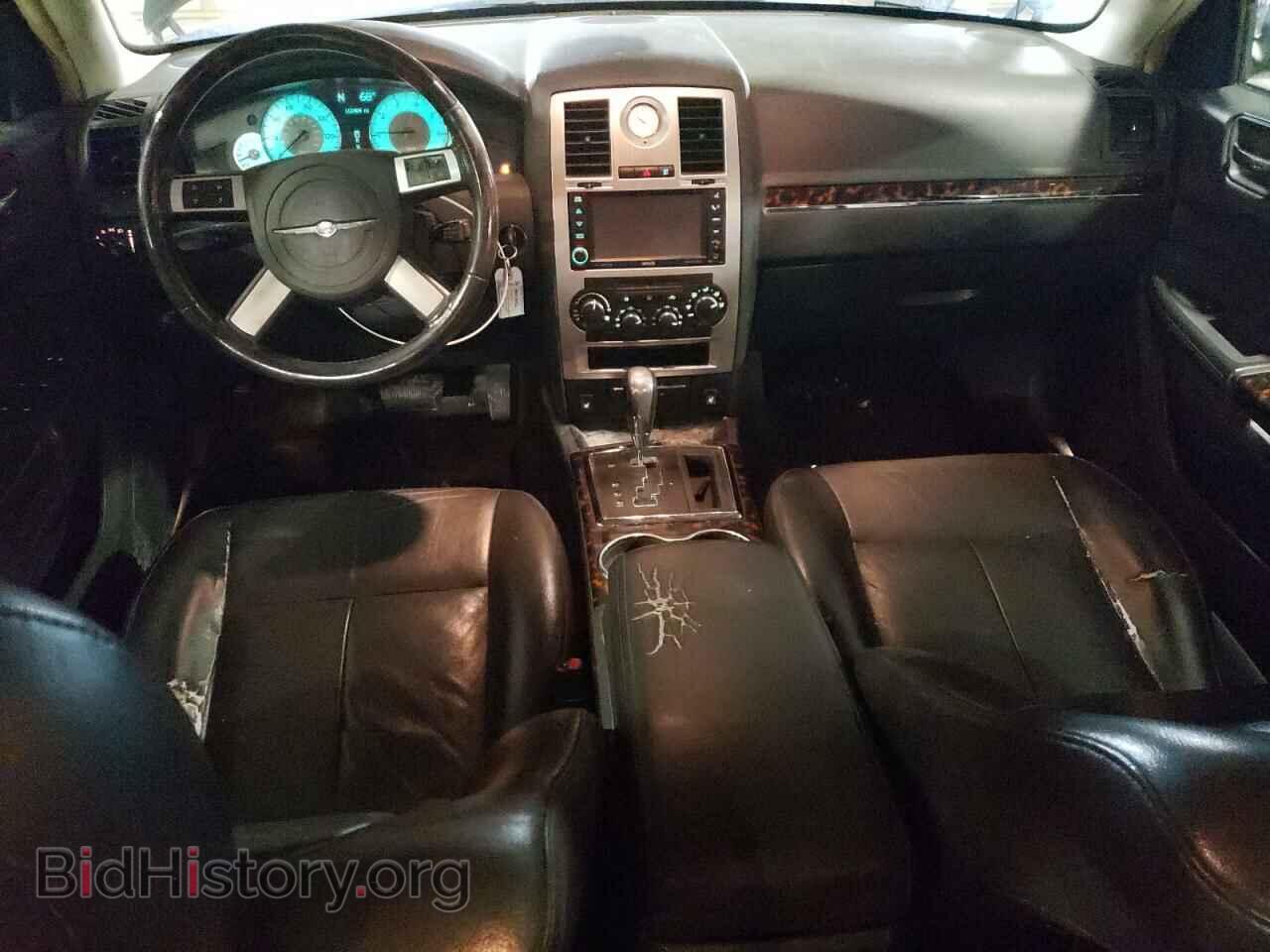 2010 CHRYSLER 300 - VIN: 2C3CK3CV4AH110969 - Фото 8
