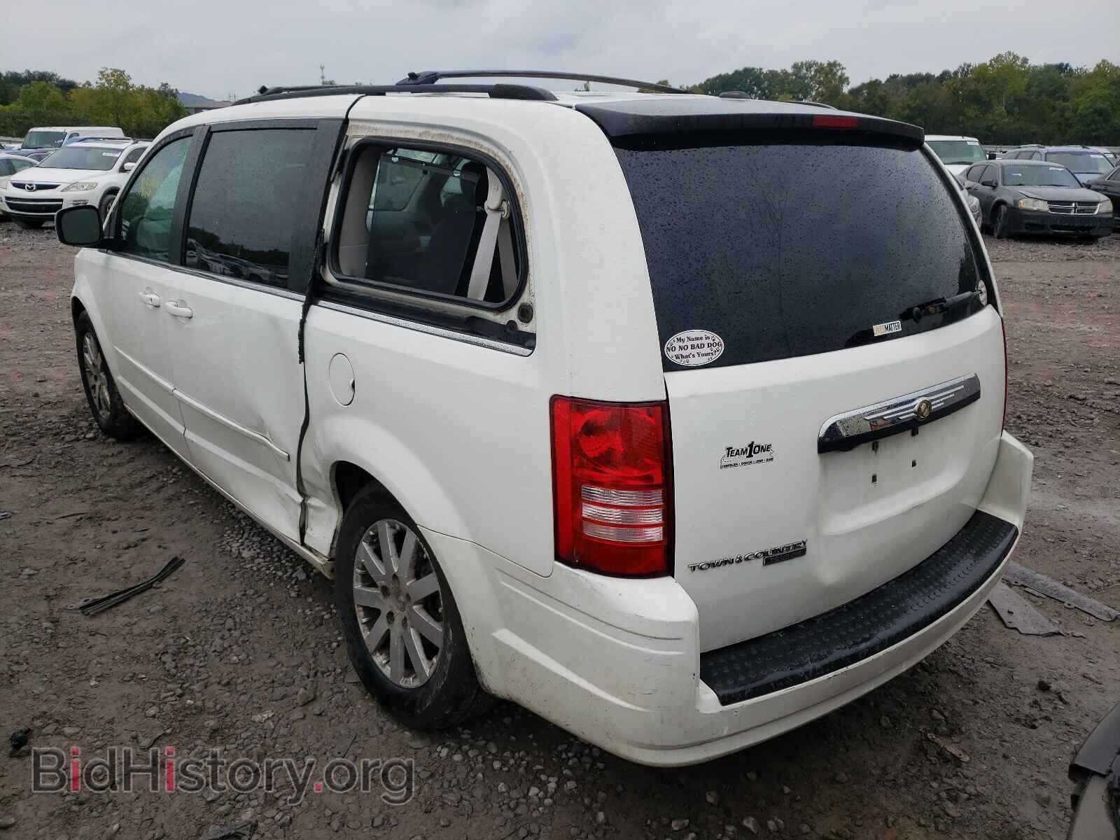 2008 CHRYSLER MINIVAN - VIN: 2A8HR54P28R637477 - Фото 3