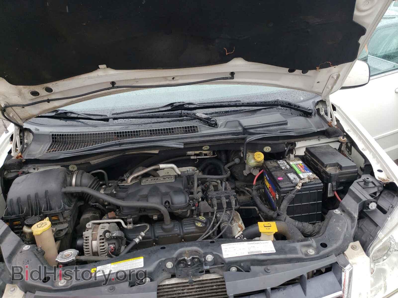 2008 CHRYSLER MINIVAN - VIN: 2A8HR54P28R637477 - Фото 7