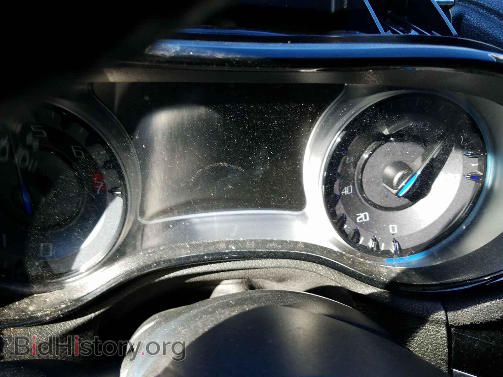 2019 CHRYSLER 300 - VIN: 2C3CCABG0KH655993 - Фото 8
