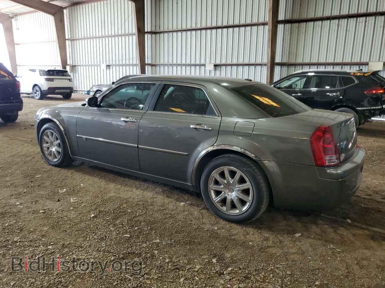 2010 CHRYSLER 300 - VIN: 2C3CA6CT7AH125971 - Фото 2