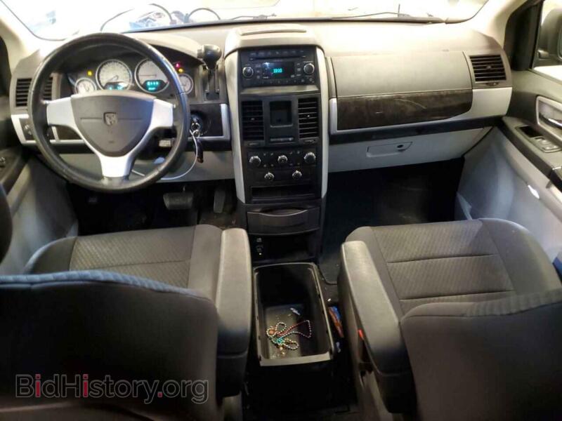 2010 Dodge CARAVAN (VIN 2D4RN5D17AR497325) — фото 8 из 13